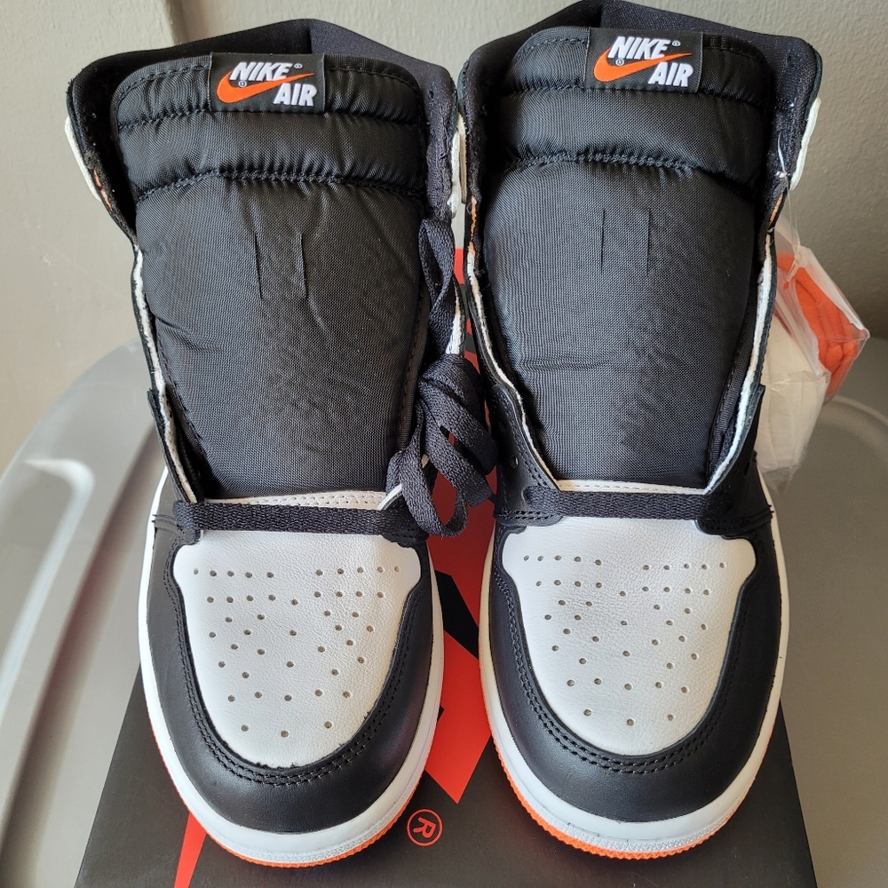 Nike Air Jordan 1